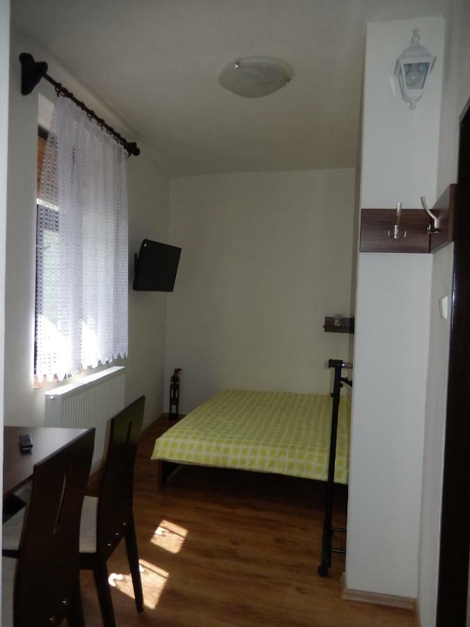 Ubytovani Ronsperk Pobezovice Exterior photo